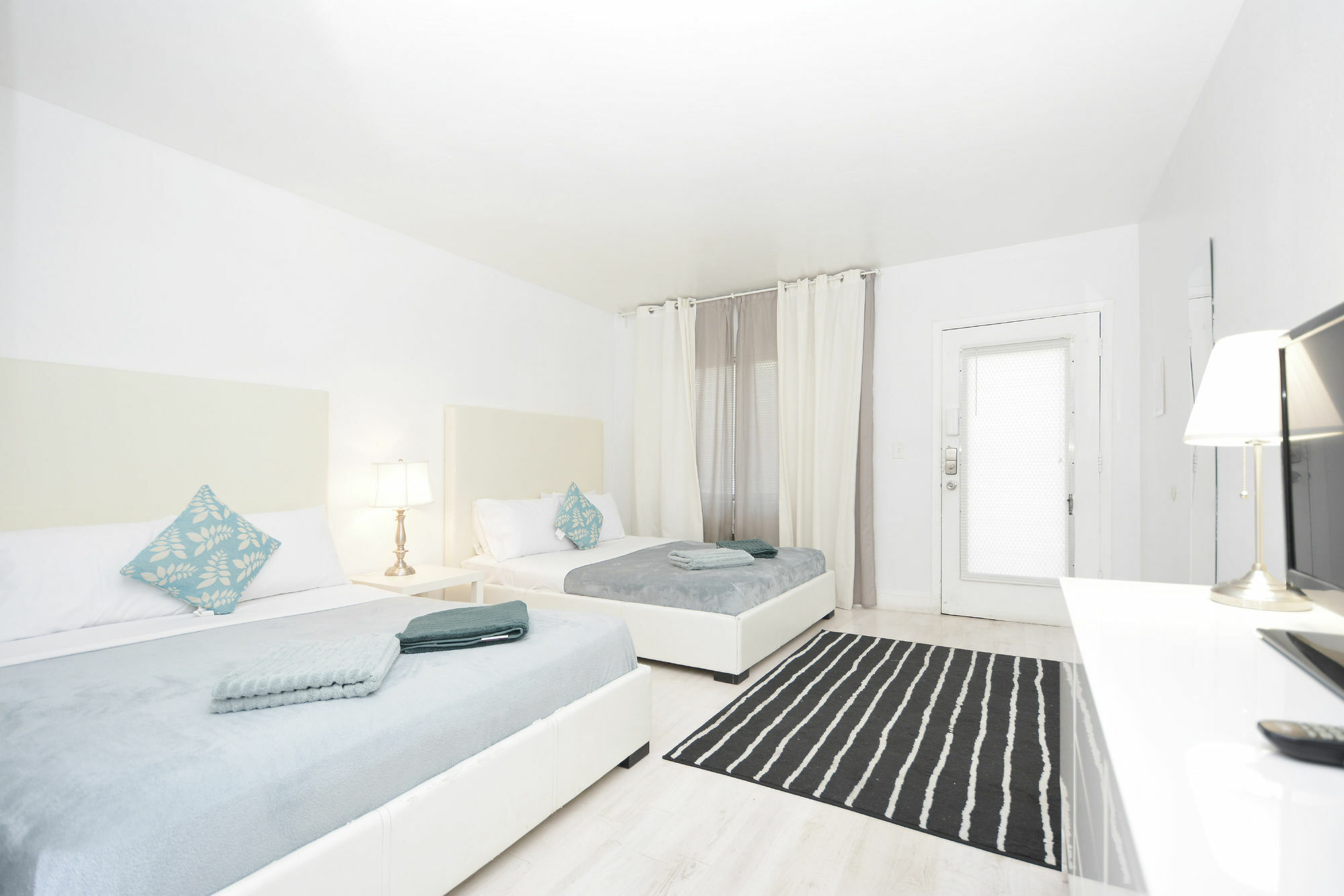 761 South Beach Apartments マイアミビーチ エクステリア 写真